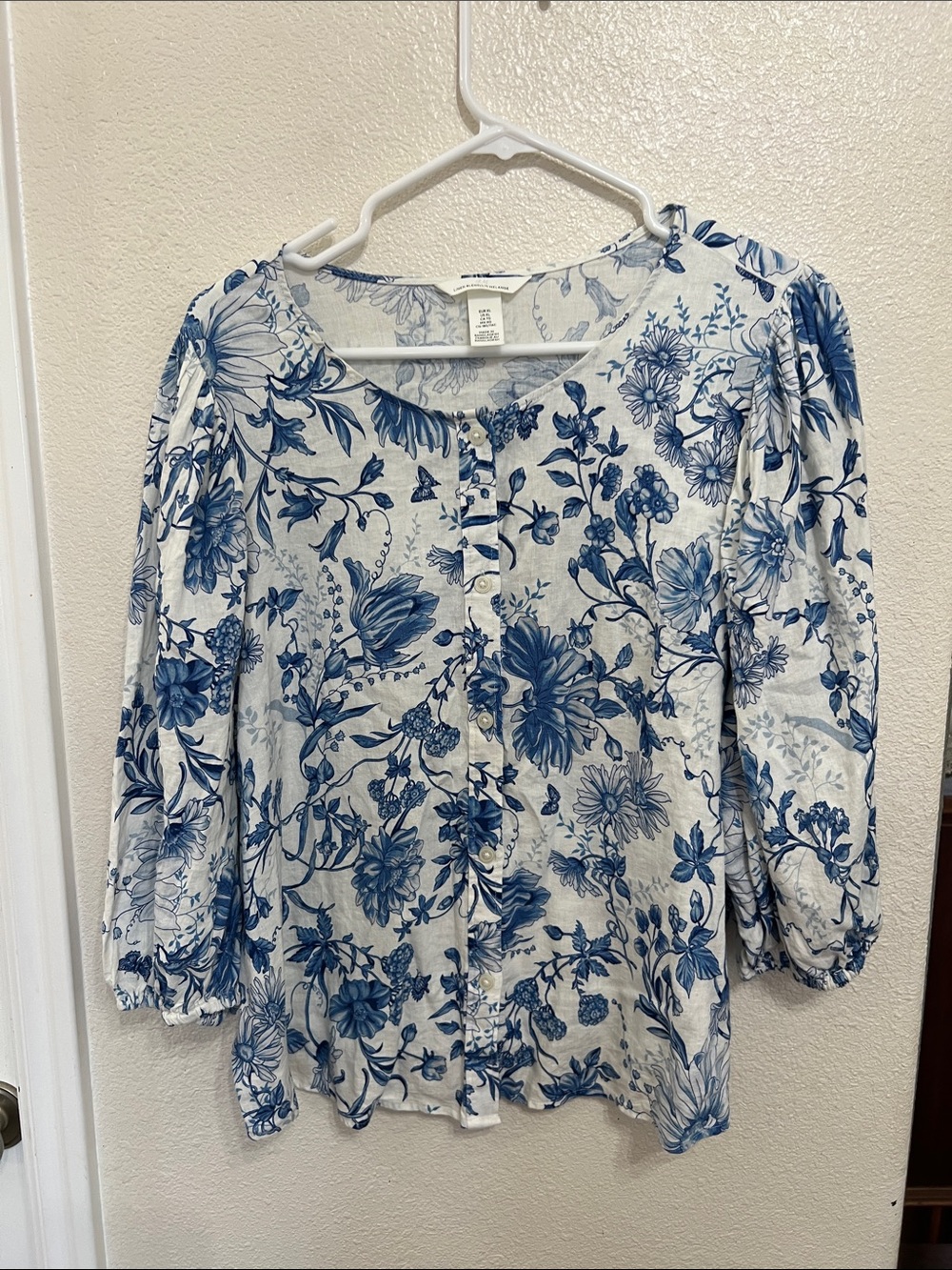 H & M Women's Blue Floral Button-Front Blouse - Lightweight Cotton